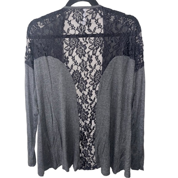 𝅺YUMMY PLUS SIZE BLACK LACE AND GRAY KNIT CARDIGAN SIZE 1X - Picture 1 of 2